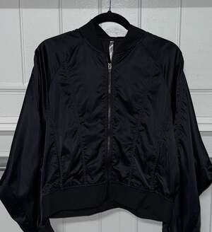 Fabletics Tori Woven Women’s Black Bomber Jacket (S)